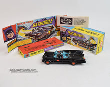 Corgi toys 267 Batmobile Virtually Mint/Nice box (gold exahaust)
