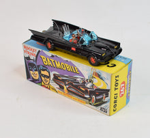 Corgi toys 267 Batmobile Virtually Mint/Nice box (gold exahaust)