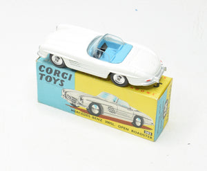Corgi toys 303 Mercedes-Benz 300sl Roadster Very Near Mint/Boxed (Shaped hubs)