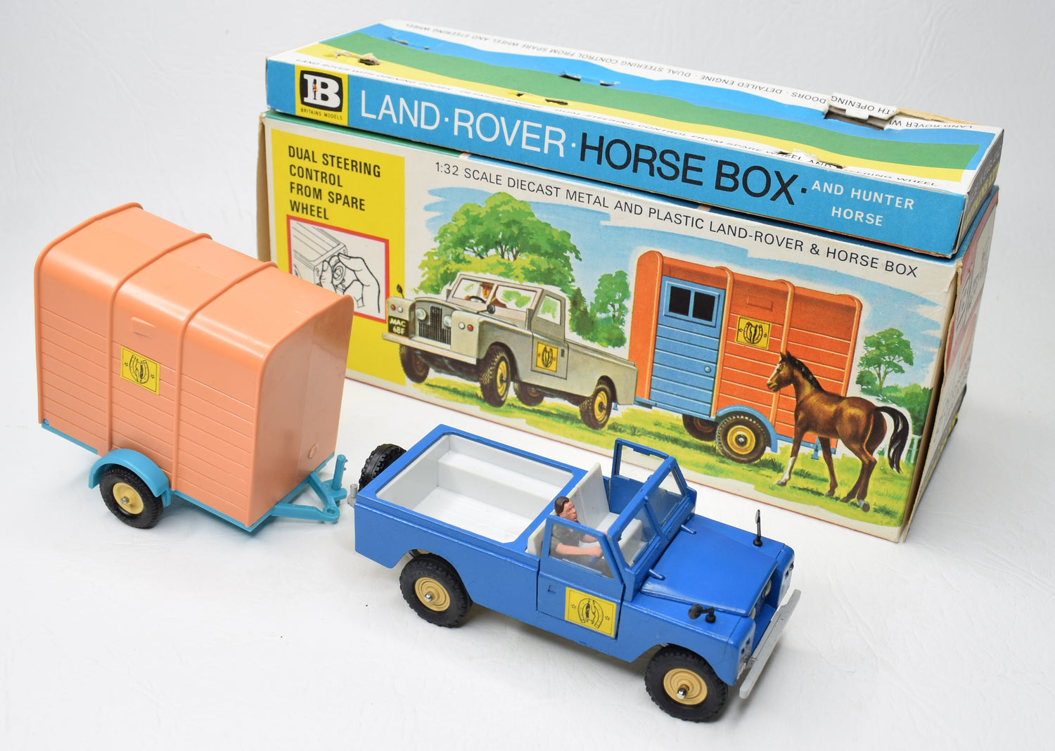 Britain's 9575 Land-Rover & Horse box Virtually Mint/Boxed