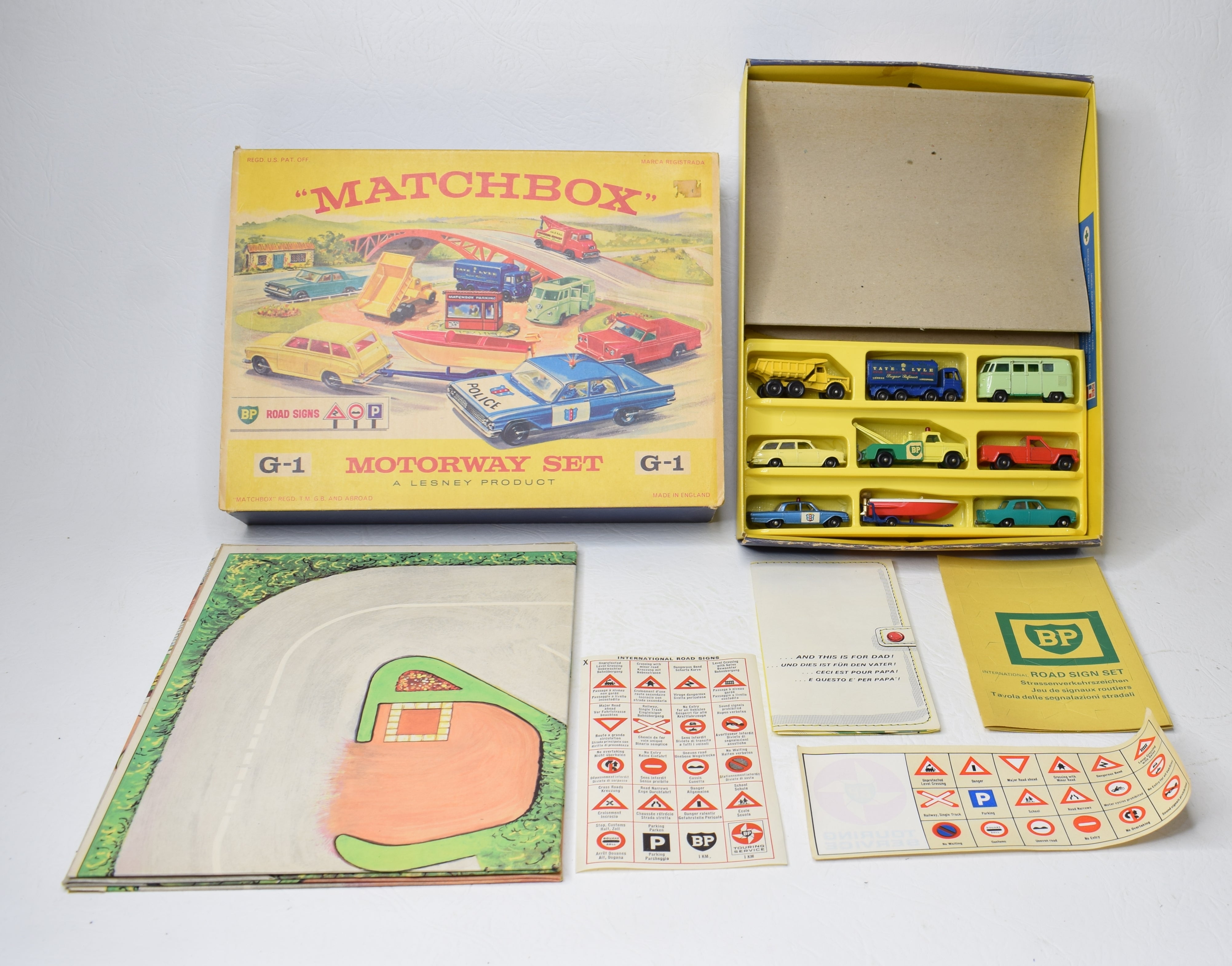 Matchbox Motorway Accessory Pack 6101 Activator Pins Full Box of