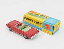 Corgi toys 246 Chrysler Imperial Virtually Mint/Nice box (green interior)