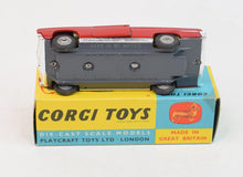 Corgi toys 246 Chrysler Imperial Virtually Mint/Nice box (green interior)