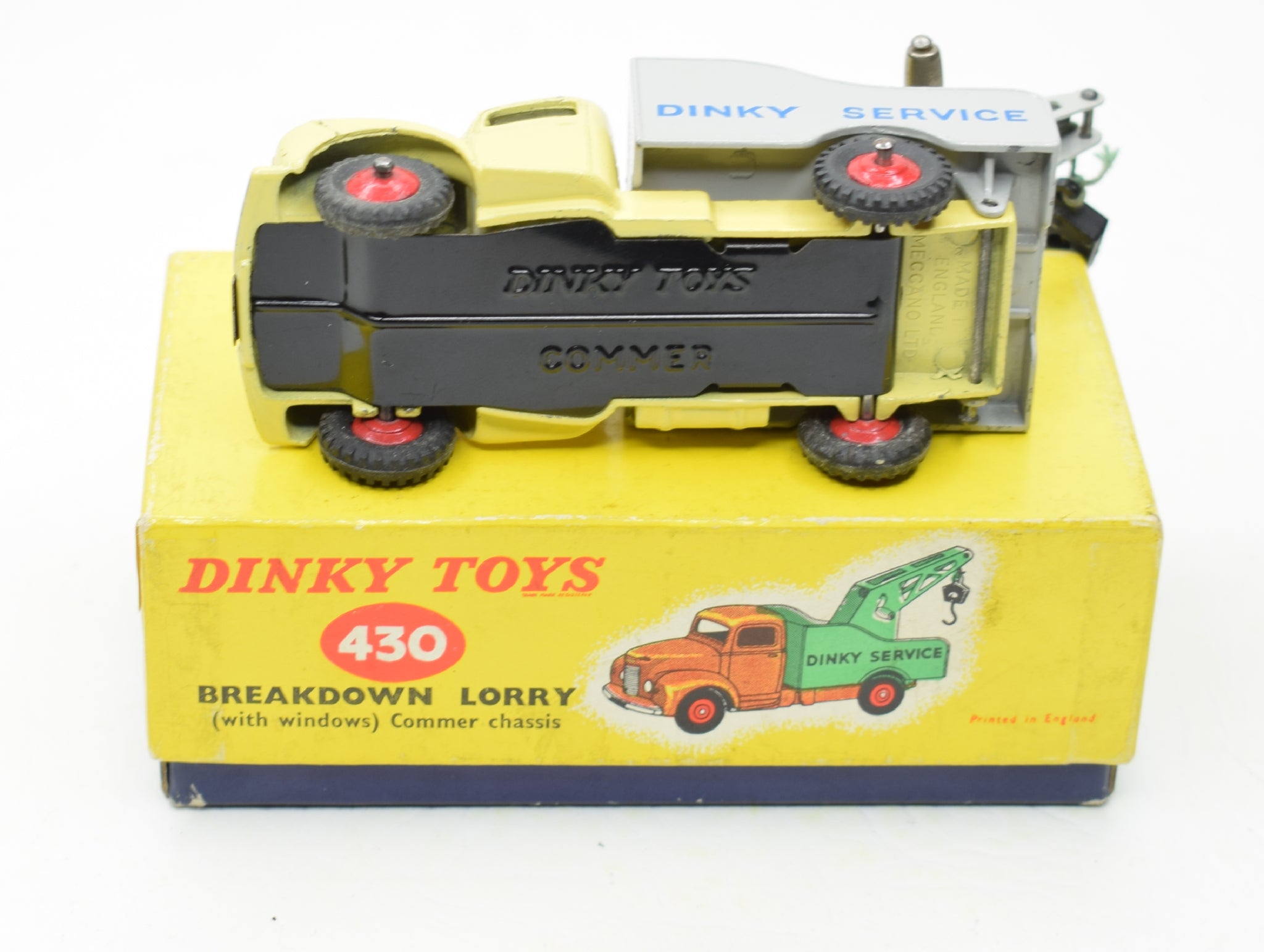 Dinky Toys 430 Commer Breakdown Very Near Mint/Boxed (Rare colour 