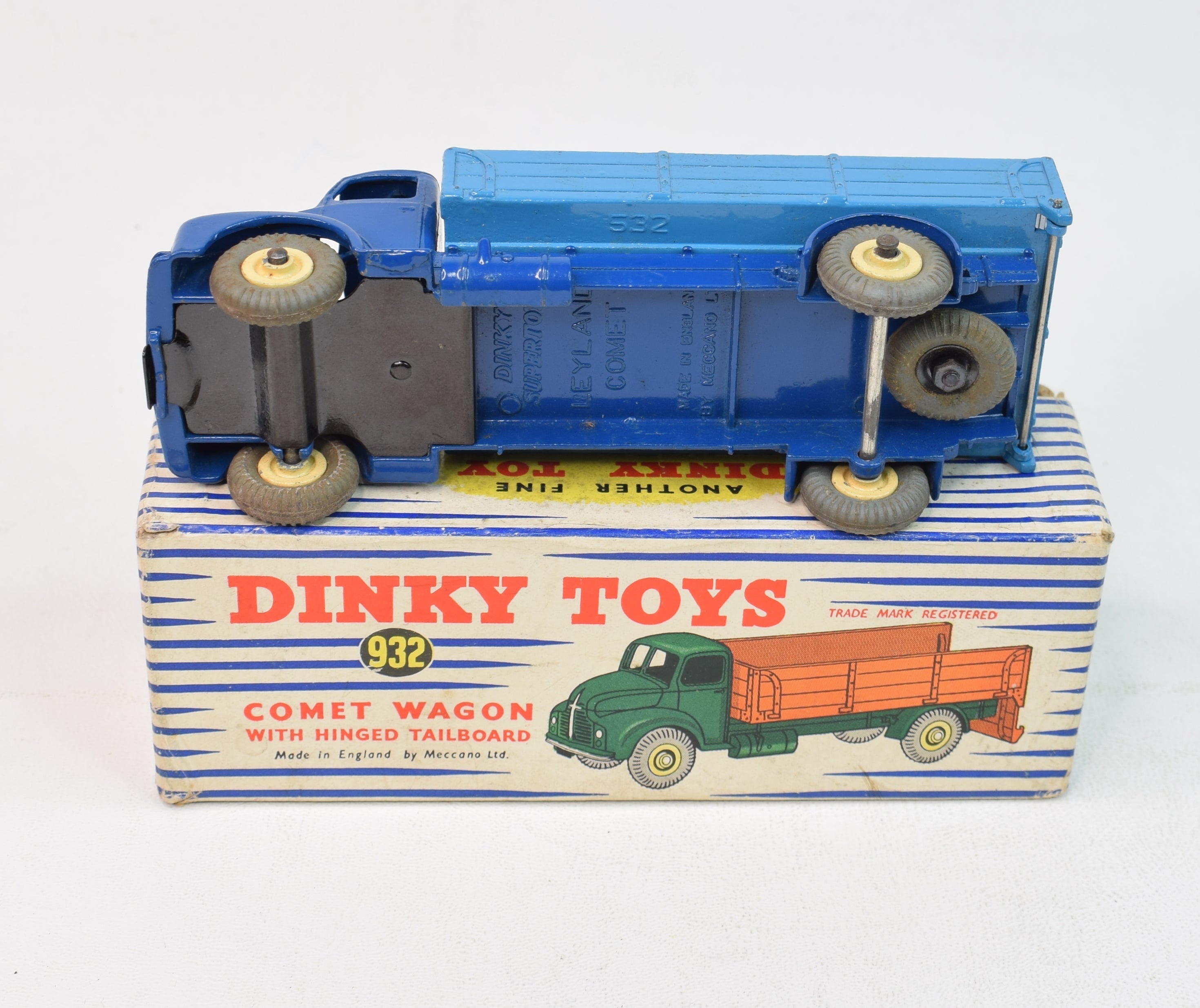 Dinky Toys 932/532 Leyland Comet Very Near Mint/Boxed – JK DIE-CAST MODELS