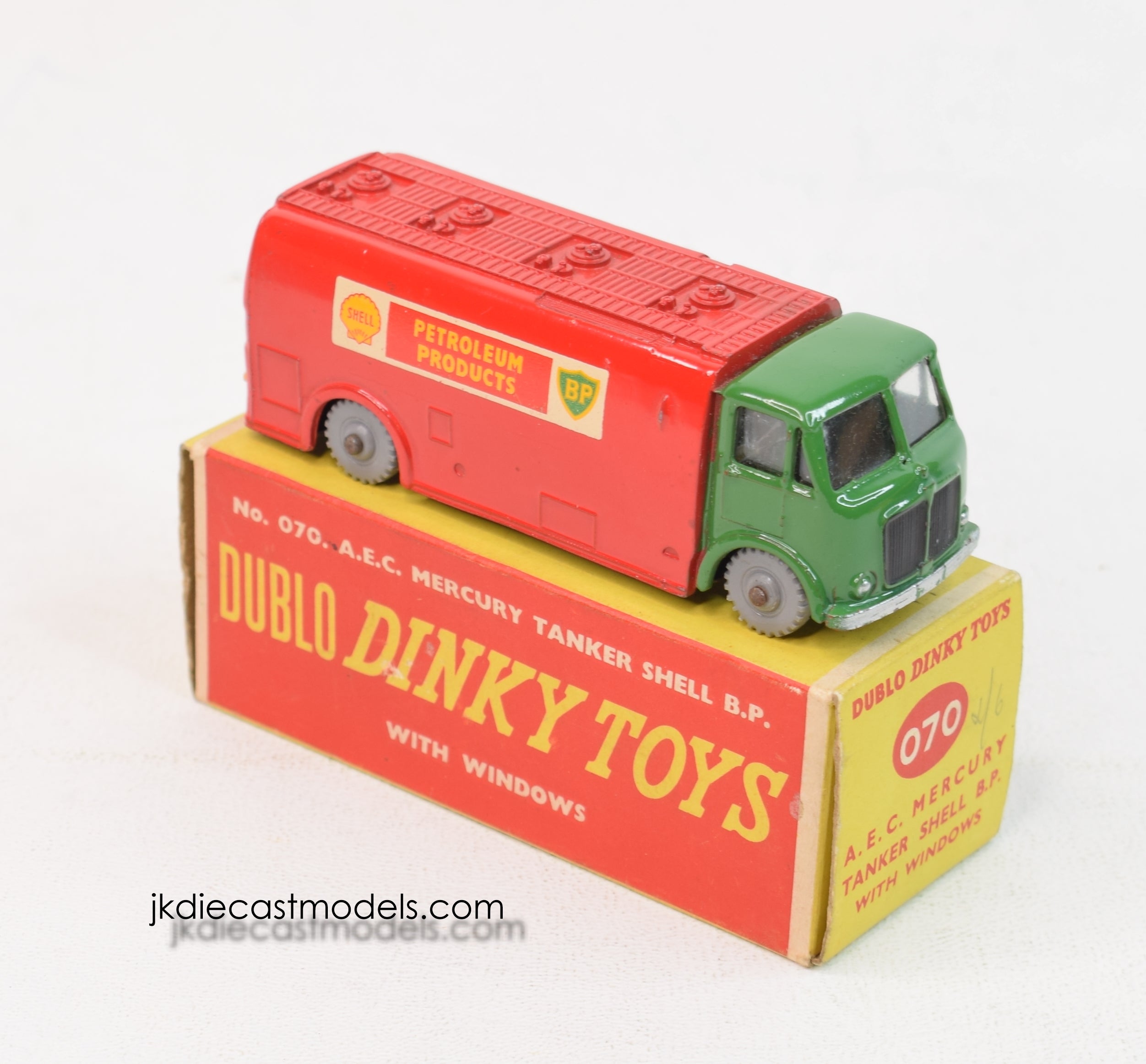 Three boxed Dublo Dinky Toys including 070 A.E.C. Mercury Tanker, 073 Three boxed Dublo Dinky Toys including 070 A.E.C. Mercury Tanker, 073