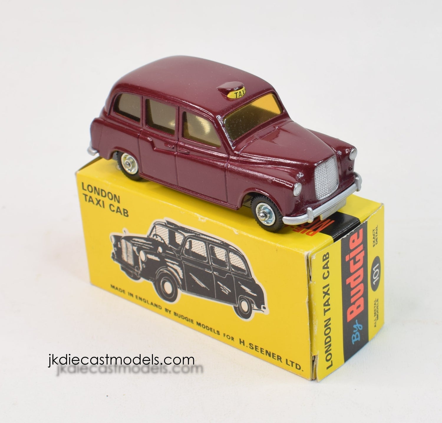 Budgie toys 101 London Taxi Cab Virtually Mint/Nice box 'Lewes' Collection
