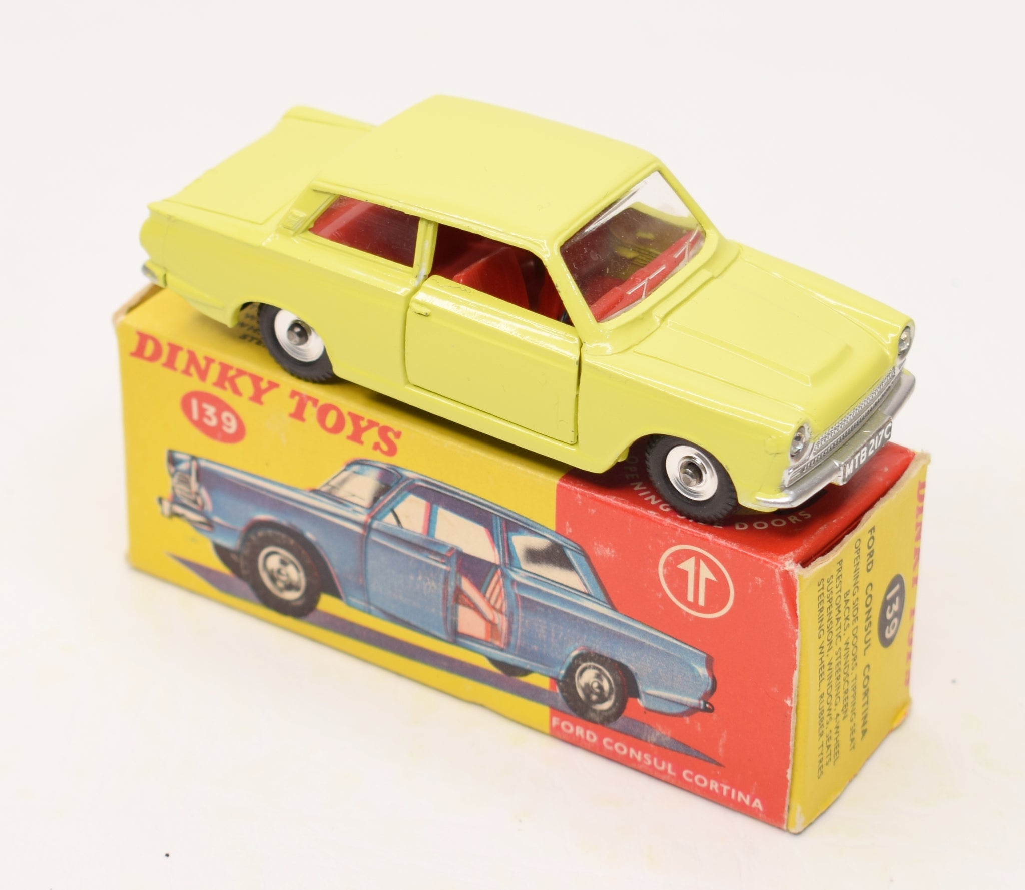 フォード　コルティナ　　ディンキートーイズ Dinky 159, Ford Cortina MKII - Free Price Guide & Review