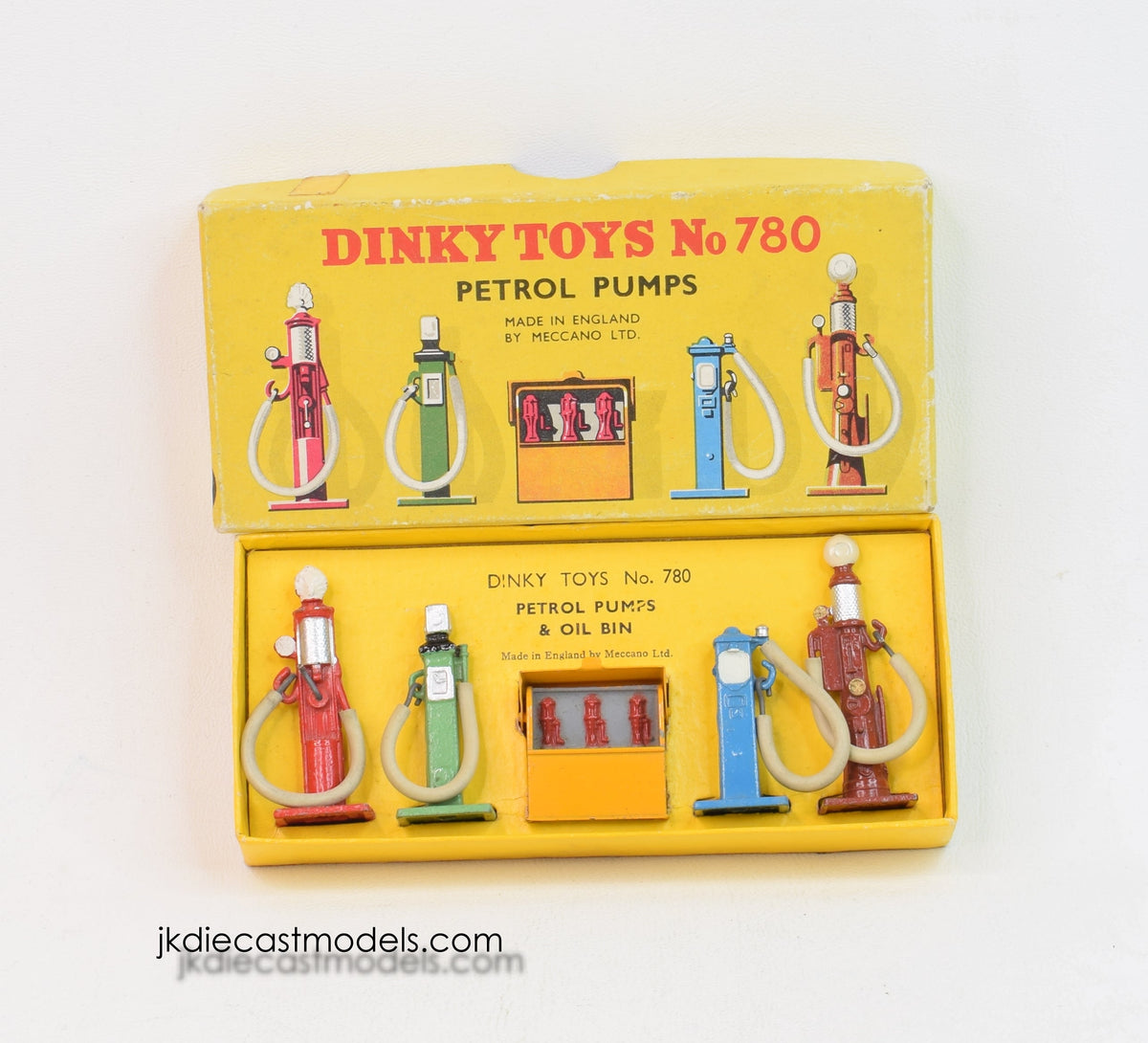 Dinky toy 780 Petrol pumps Virtually Mint/Boxed