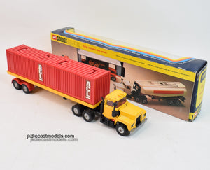 Corgi toys 1106 Mack Container Truck Virtually Mint/Boxed (Red rear wheel arches)