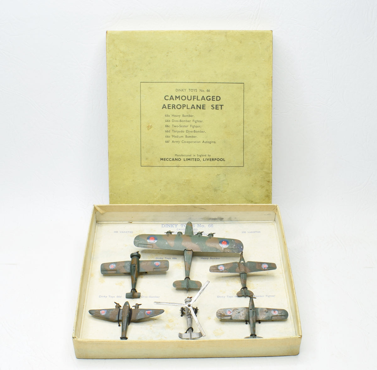Dinky Toys Gift Set 66 Camouflaged Aeroplane set from 1940 Very Near Mint/Boxed
