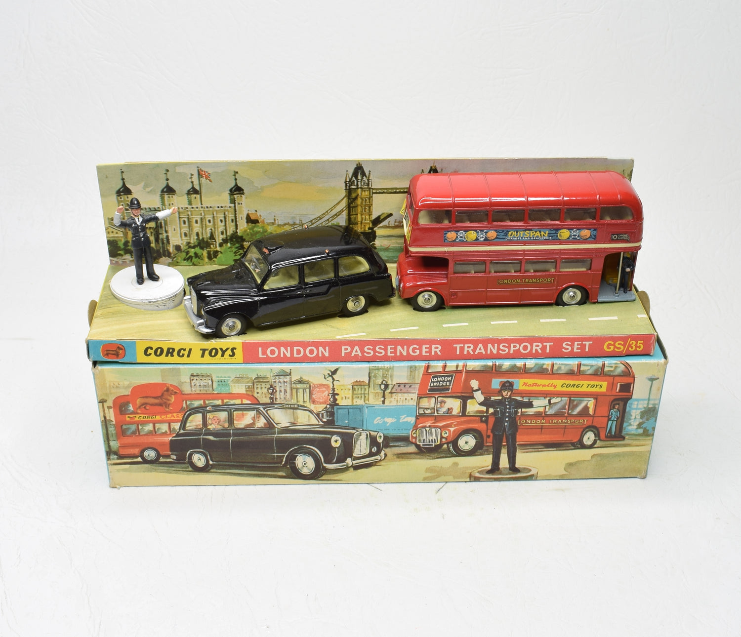 Corgi toys Gift set 35 London Transport set Very Near Mint/Boxed 'Valencia' Collection