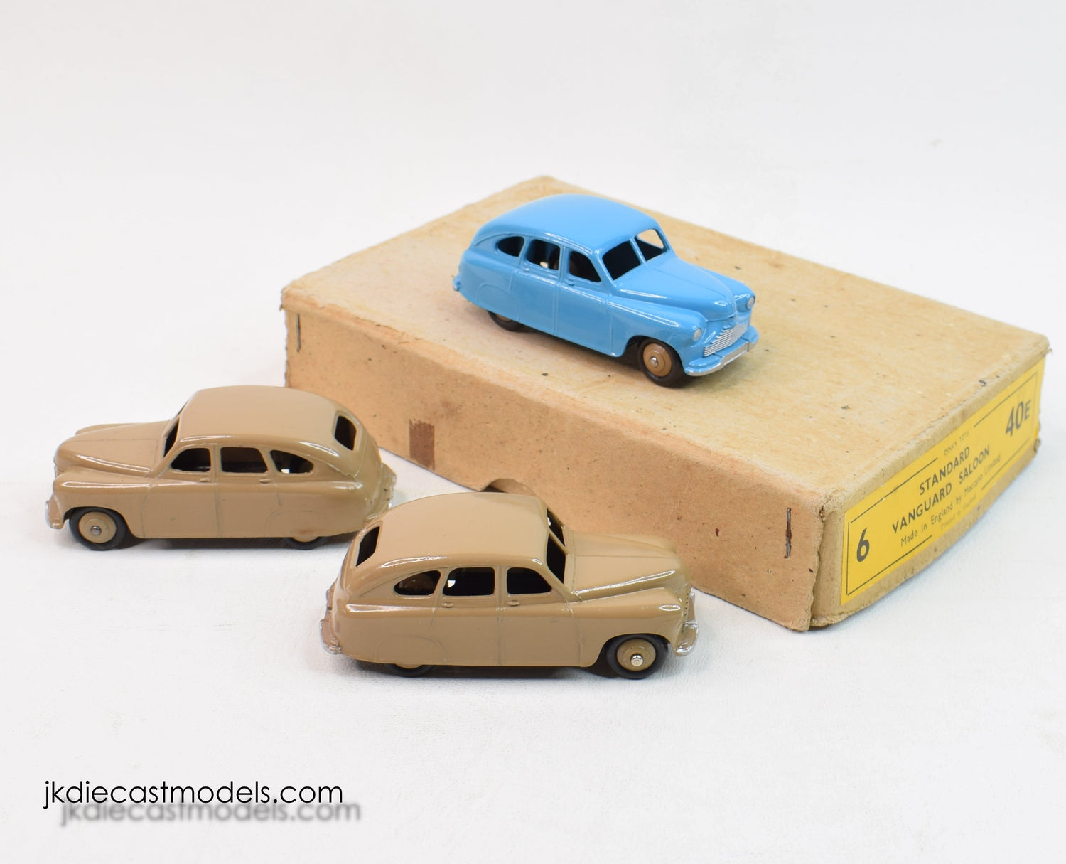 3 x Dinky Toys 40E Standard Vanguard Tarde box