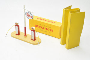 Dinky Toys 781 'Esso' Pump set Very Near Mint/Boxed