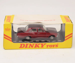 Dinky toy 151 Vauxhall Victor Virtually Mint/Boxed