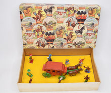 Crescent toys 2701 Stage Coach set (Cowboys & Indians)  Virtually Mint/Boxed The 'Heritage' Collection