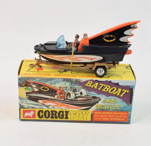 Corgi toys 107 Batboat 1st issue (shaped hubs) Mint/Nice box