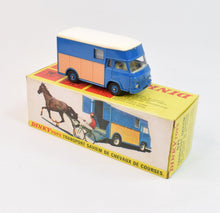 French Dinky 571 Saviemde chevaux de courses Virtually Mint/Boxed