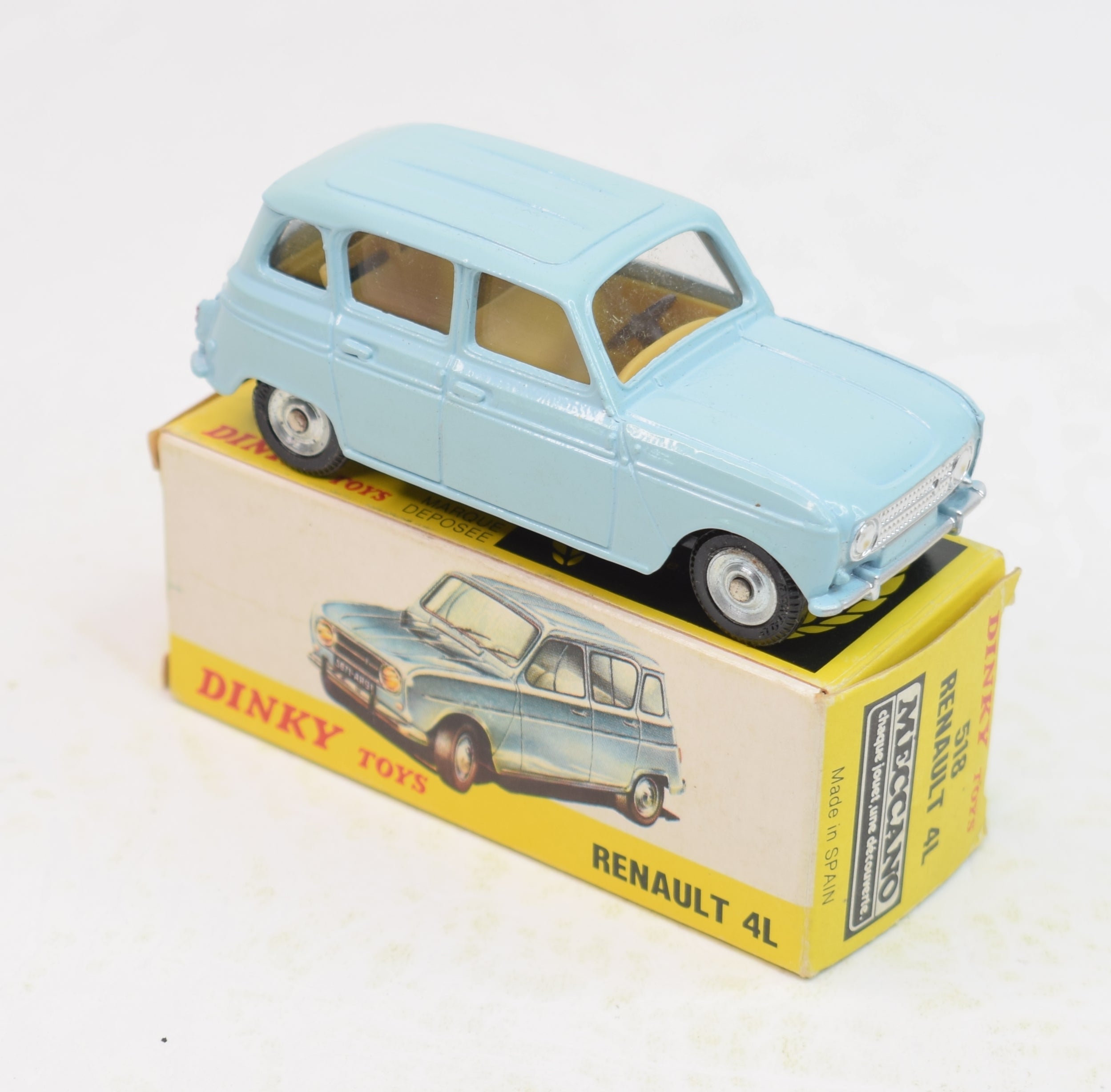 Dinky Toys Renault 4L / 518 / rot (Gebraucht) in Rümligen für CHF 26 Dinky Toys Renault 4L / 518 / rot (Gebraucht) in Rümligen für CHF 26