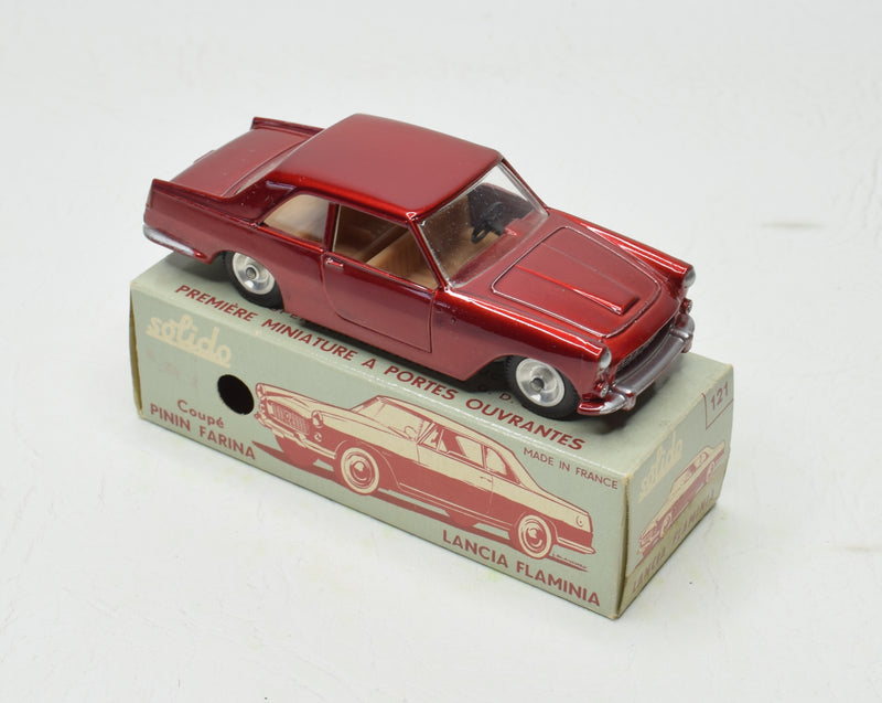 Solido série 100 - Lancia Flaminia, rouge métalisé - neuf en boite ref 121, Vente aux enchères Solido série 100 - Lancia Flaminia, rouge métalisé - neuf en boite ref 121, Vente aux enchères