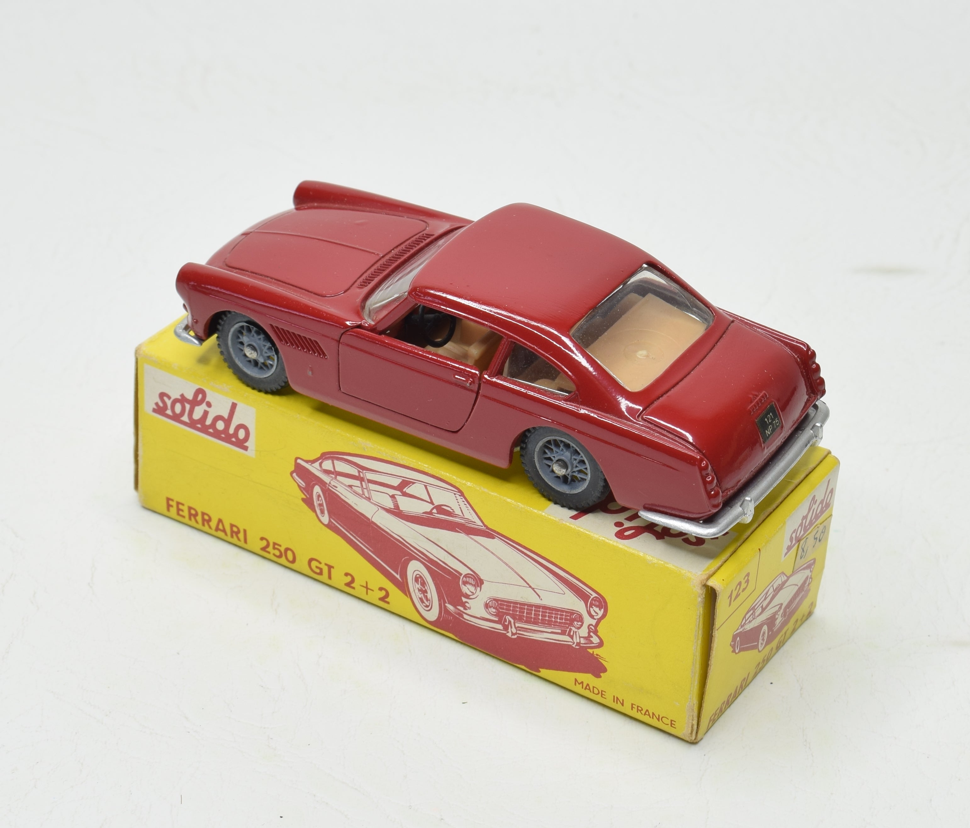 Solido boîte repro 123 ferrari 250 GT 2+2 Solido boîte repro 123 ferrari 250 GT 2+2
