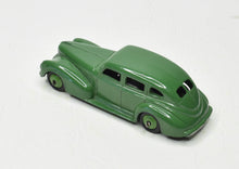 Dinky Toys 39e Chrysler Royal Sedan Very Near Mint (Rare issue with green hubs)