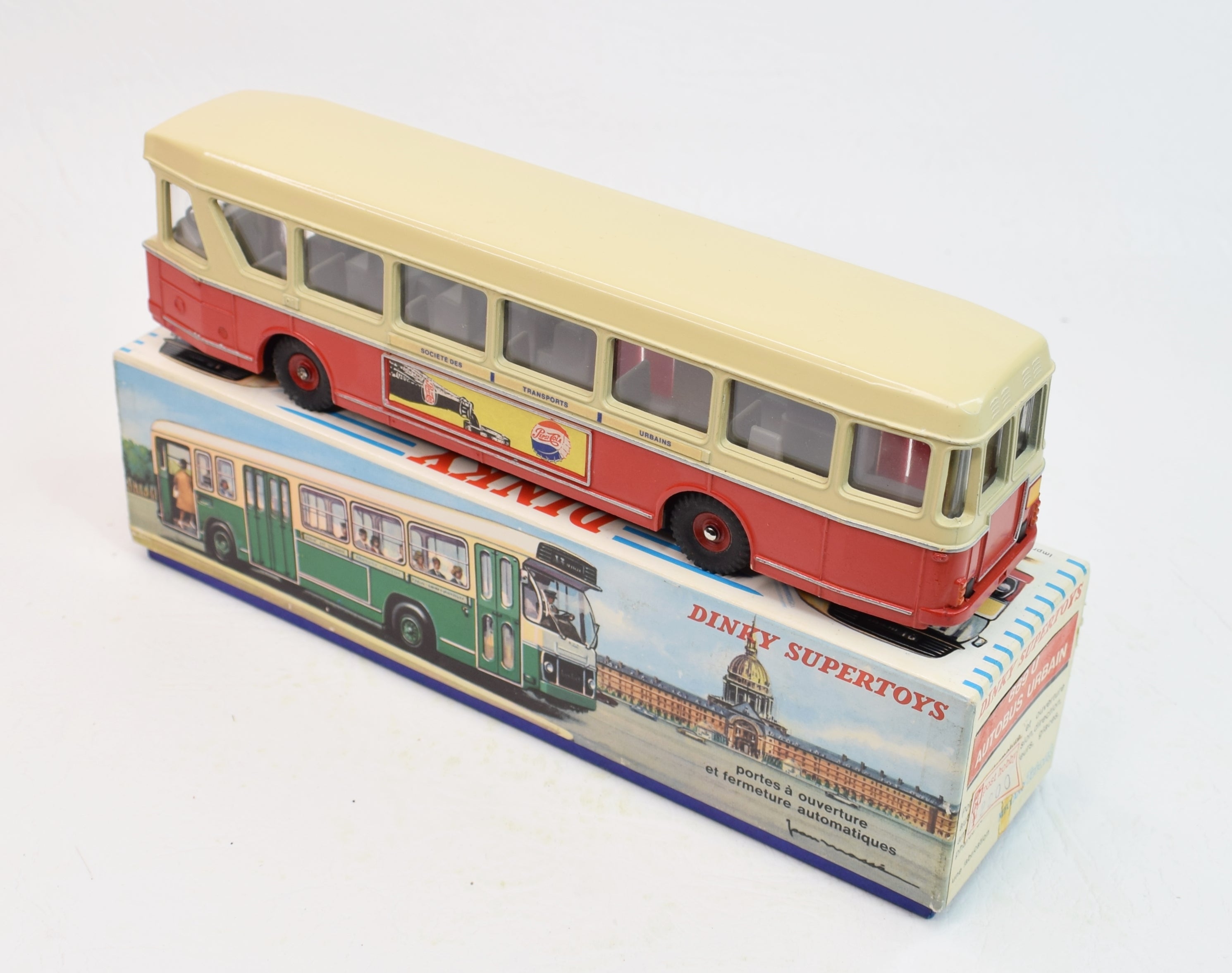 Dinky Toys Autobus Paris en Somua Panhard – Etoile Auto49 Dinky Toys Autobus Paris en Somua Panhard – Etoile Auto49