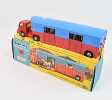 Corgi toys 1130 Chipperfields Horse transporter Virtually Mint/Boxed