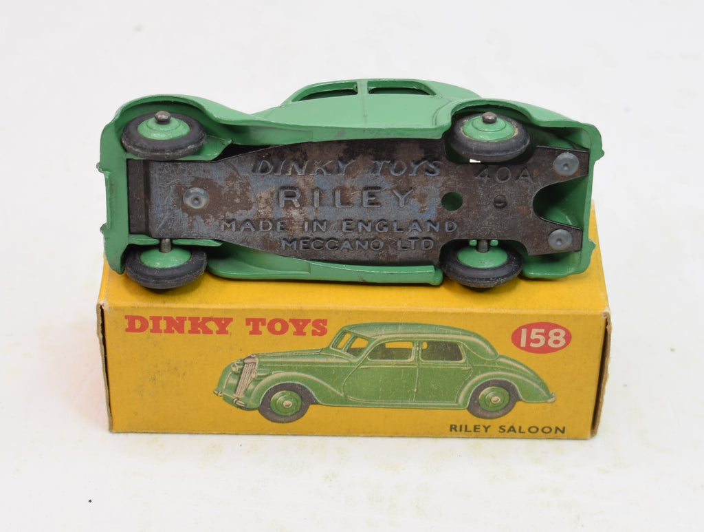 Dinky Toys 158 Riley Saloon Very Near Mint/Boxed (Mid green with mid g ...
