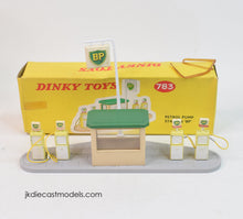 Dinky Toys 783 'BP' Pump set Virtually Mint/Boxed