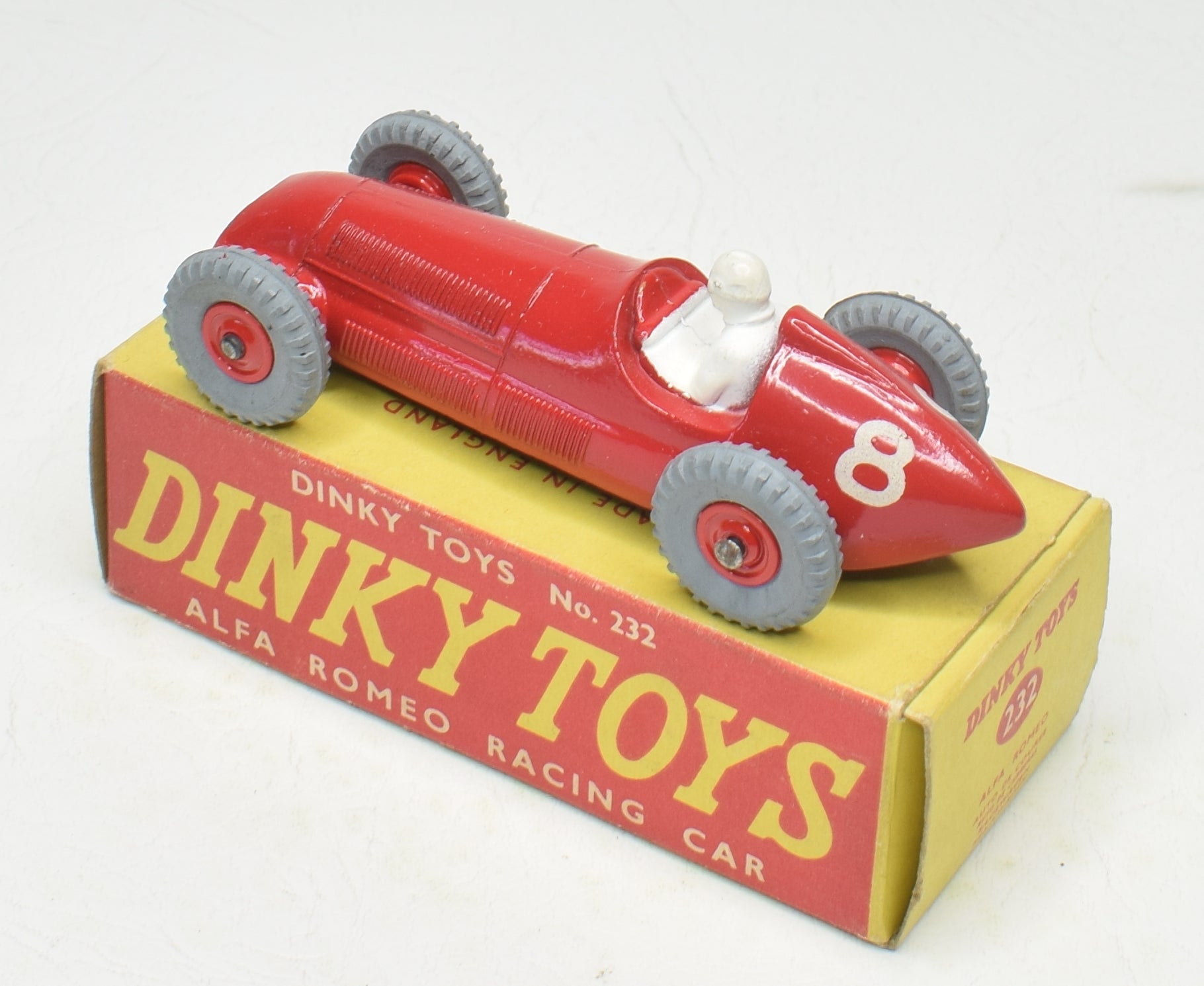 Dinky Toys ancienne - Alfa Roméo 1900 Super Sprint avec boîte d'origine - ref 24j - collection - Jeux & Jouets Dinky Toys ancienne - Alfa Roméo 1900 Super Sprint avec boîte d'origine - ref 24j - collection - Jeux & Jouets