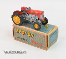 Spot-on 137 Massey-Ferguson Tractor Very Near Mint/Boxed (Red wheel arches)