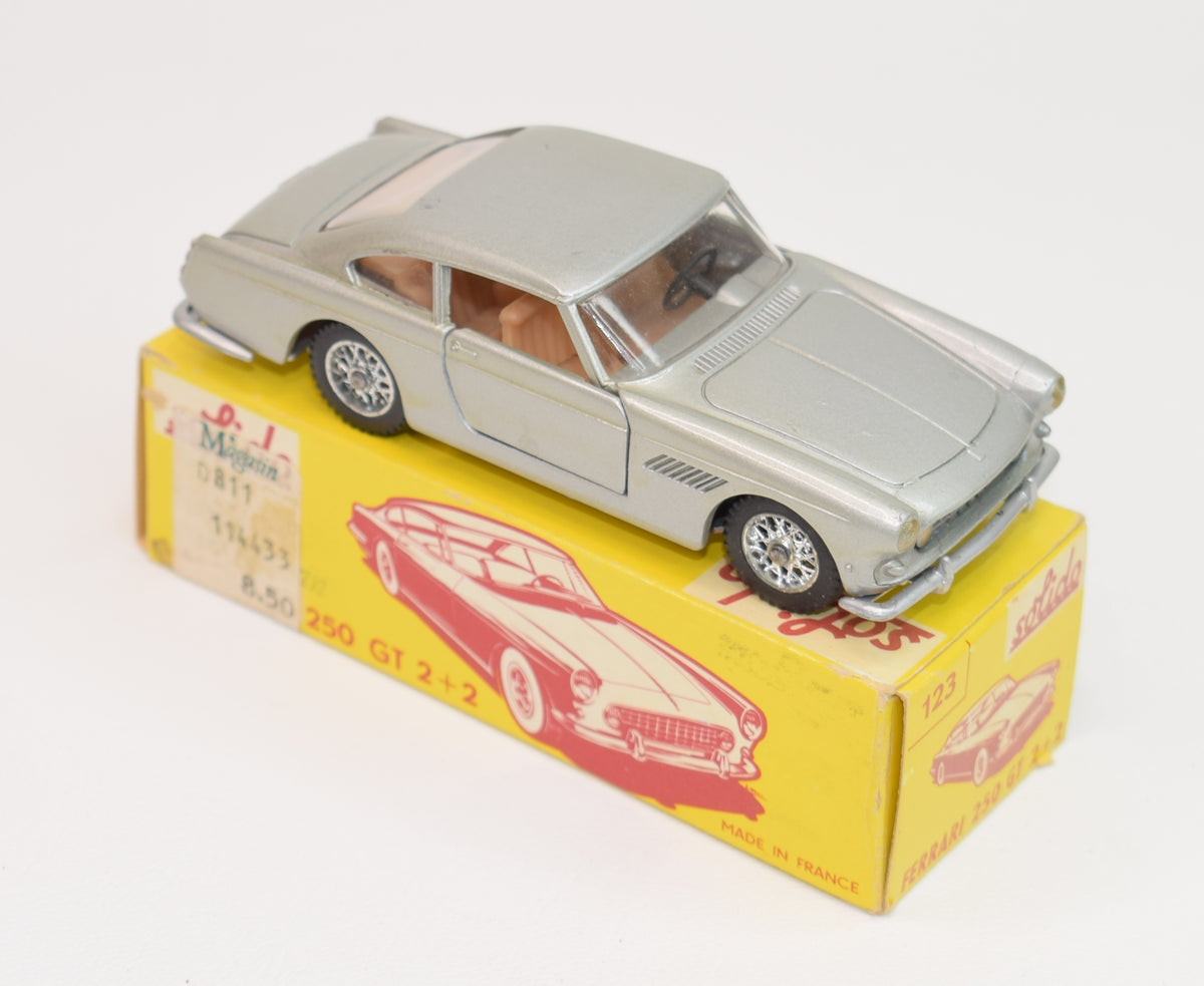 Solido 123 Ferrari 250 GT 2+2 Very Near Mint/Boxed (2nd type) (DT)