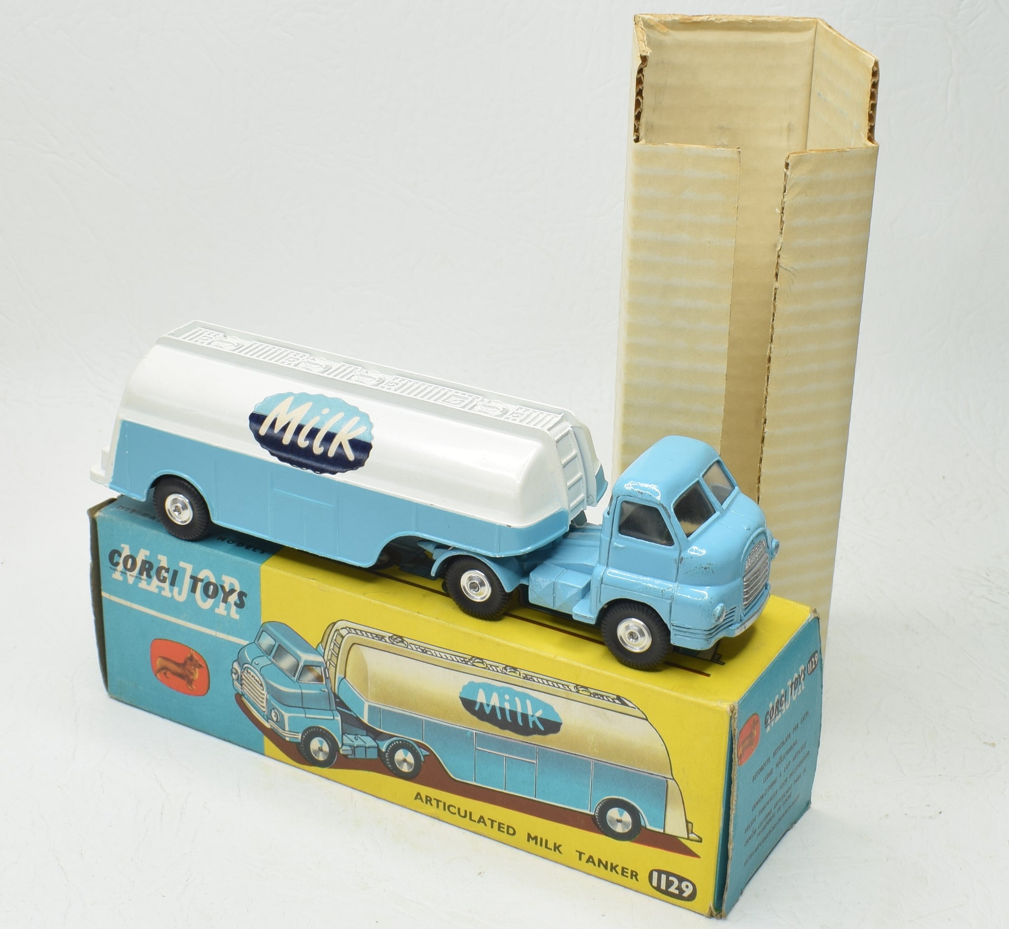 Corgi toys 1129 'Milk' Tanker Very Near Mint/Boxed – JK DIE-CAST MODELS