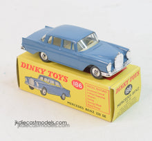 Dinky toys 186 Mercedes Benz 220 Mint/Boxed