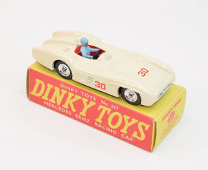 Dinky toys 237 Mercedes Benz Virtually Mint/Boxed (Gloss cream) DT