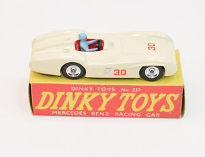 Dinky toys 237 Mercedes Benz Virtually Mint/Boxed (Gloss cream) DT