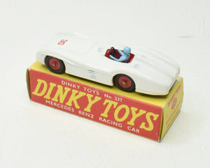 Dinky toys 237 Mercedes Benz Virtually Mint/Boxed (Late issue with one RN)