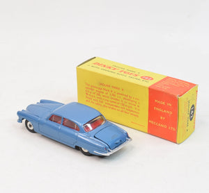 Dinky Toys 142 Jaguar Mark X Virtually Mint/Boxed (Rare graphite grey baseplate)