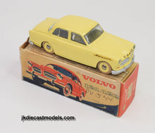 Tekno 810 Volvo Amazon Very Near Mint/Boxed