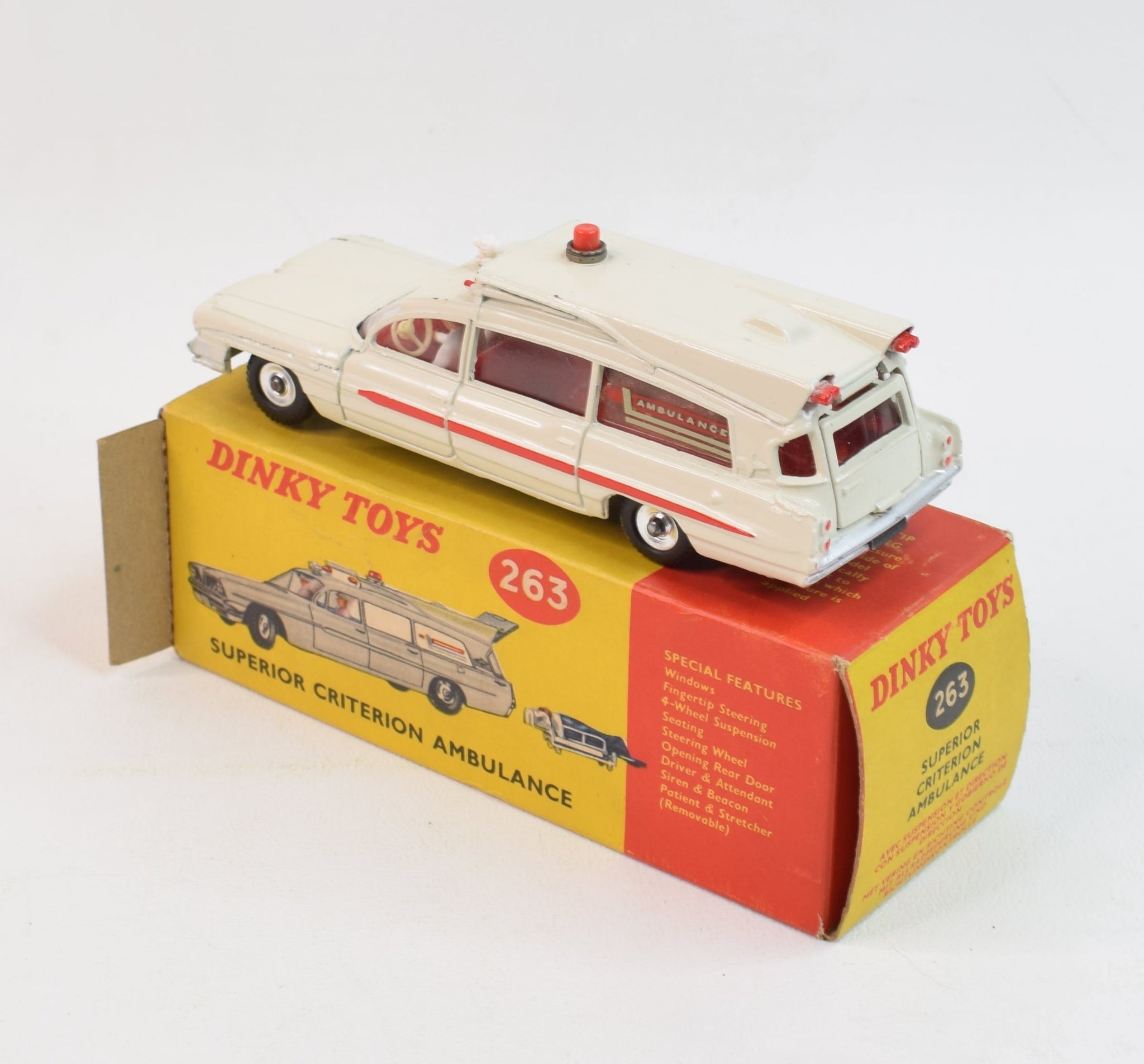 ミニカー Dinky Toys Superior Criterion Ambulance Dinky toys 263 Superior Criterion Ambulance Very Near Mint