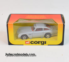 Corgi toys 271 Aston Martin Virtually Mint/Boxed (No 271 Markings/print)