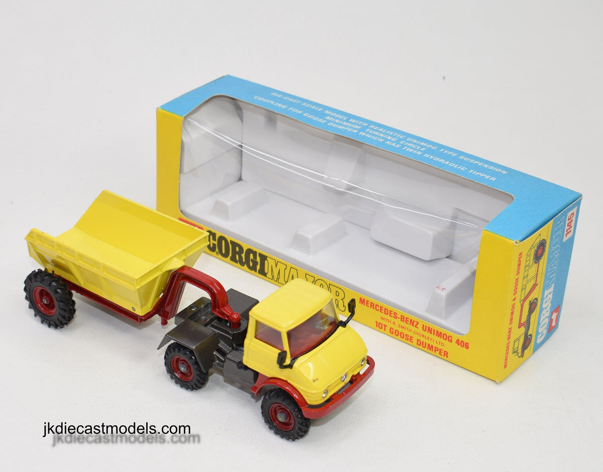 Corgi toys 1145 Unimog & Goose Dumper Very Near Mint/Lovely box