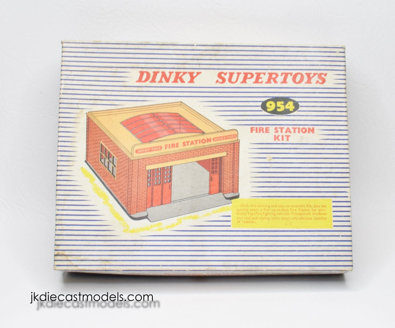 Dinky toys 954 Fire Station kit Virtually Mint/Boxed