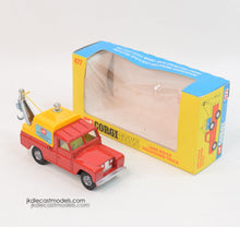 Corgi Toys 477 Land-Rover Breakdown Virtually Mint/Nice box