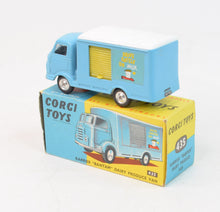 Corgi toys 435 Karrier Bantam Dairy Produce Virtually Mint/Boxed 'Hugglescote' Collection