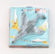 Dinky toys 733 F-4K Phantom II Der Bundesluftwaffe (Unsold Shop stock) 2 of 6