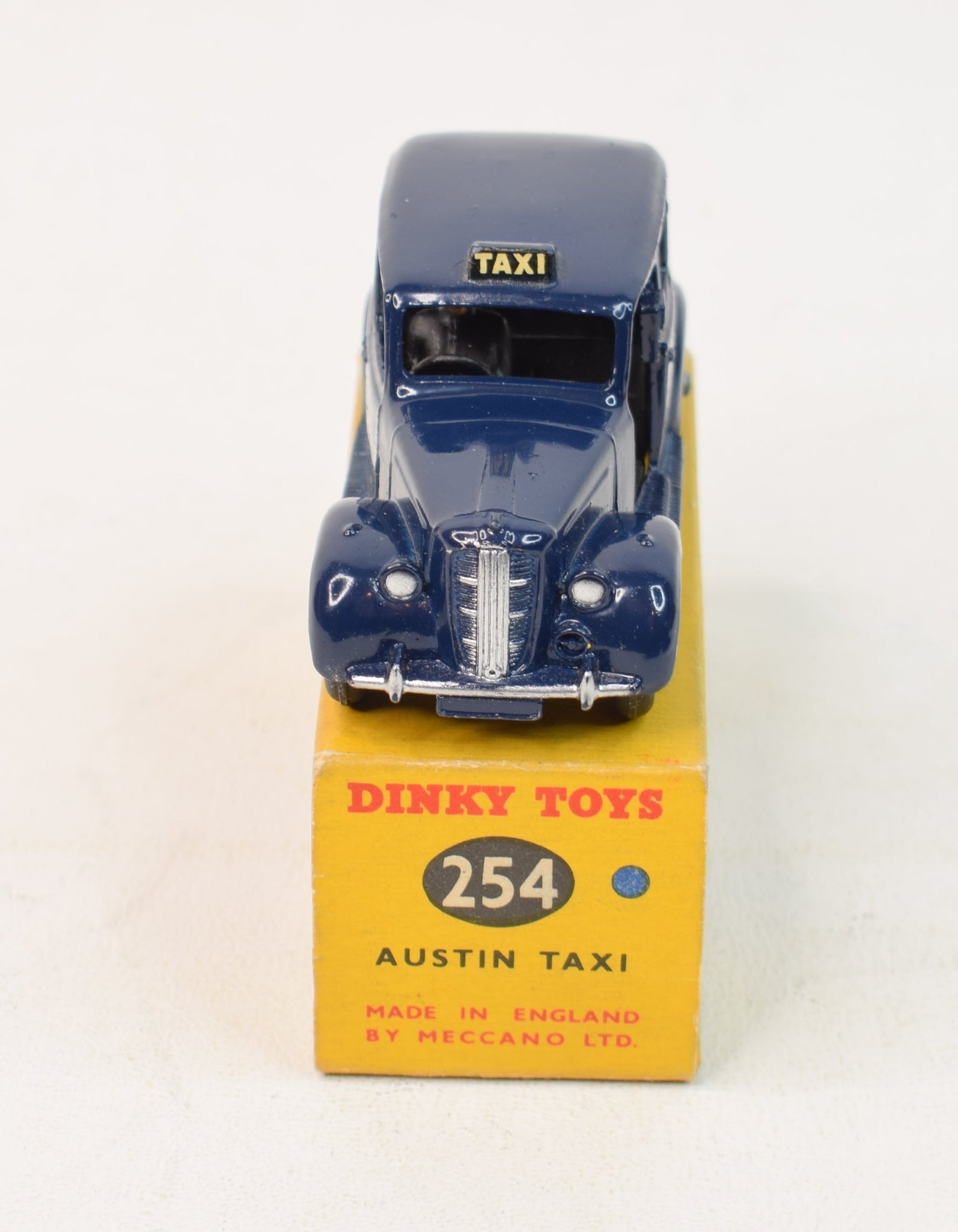 Dinky Toys 254 Austin Taxi Very Near Mint/Boxed – JK DIE-CAST MODELS