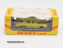 Dinky toy 151 Vauxhall Victor Virtually Mint/Boxed