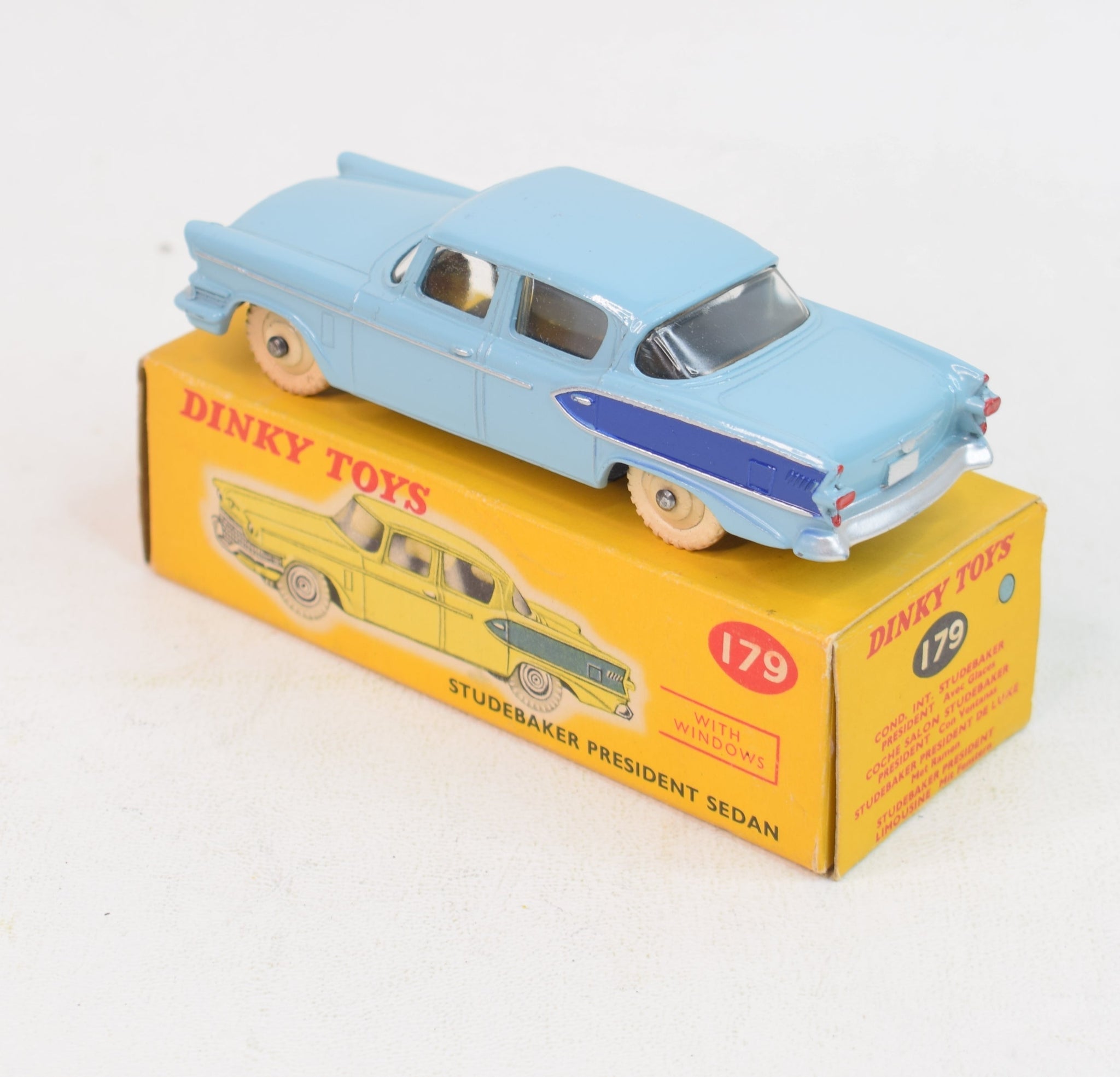 dinky toys F 25P Studebaker Pick-up peu fréquent avec parties repeintes dinky toys F 25P Studebaker Pick-up peu fréquent avec parties repeintes